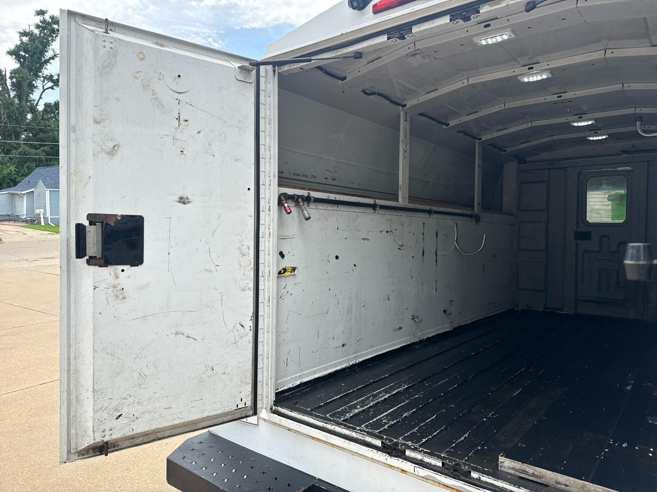 Chevrolet Express G3500 139" 2018
