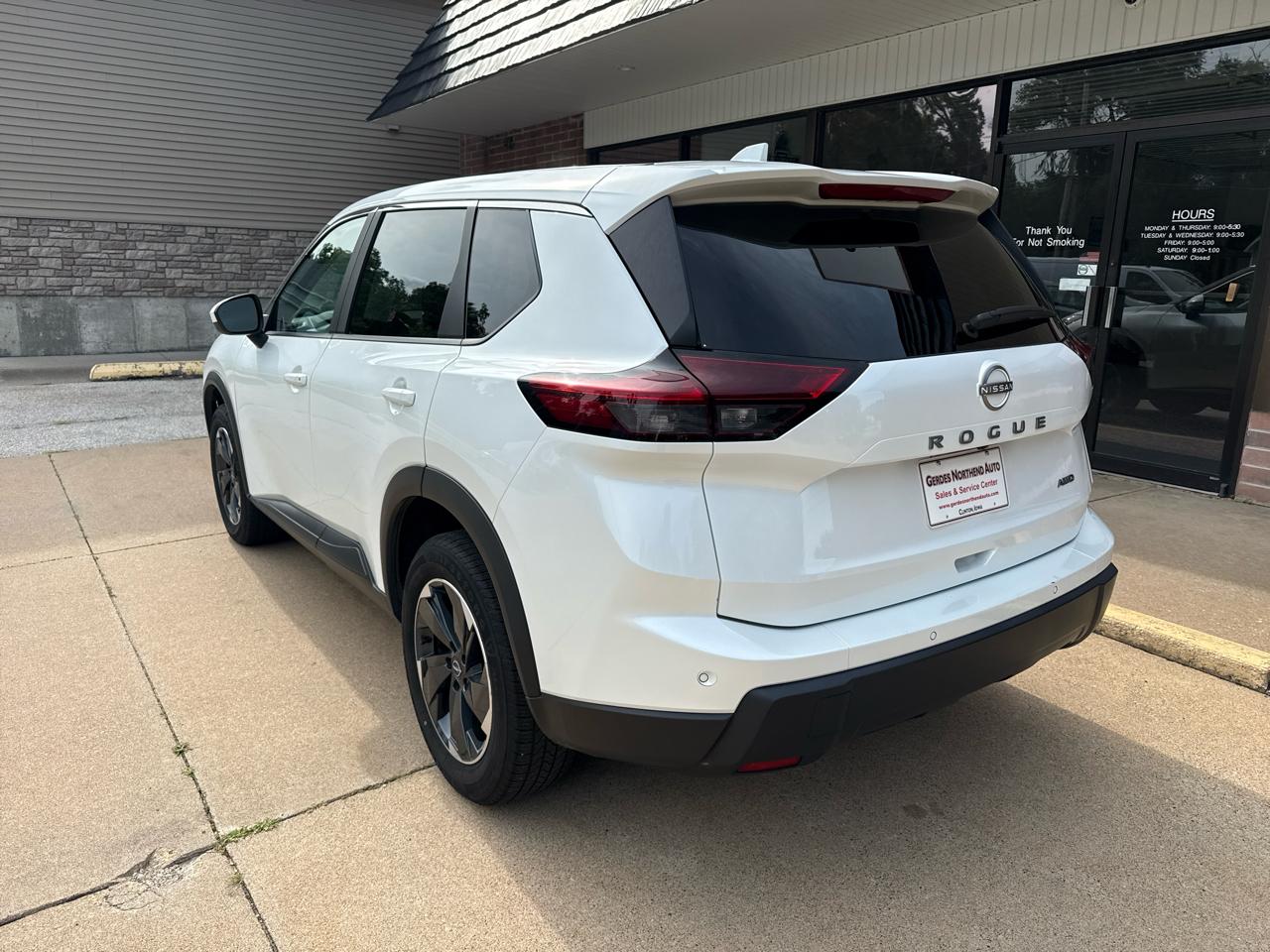 Nissan Rogue SV AWD 2025