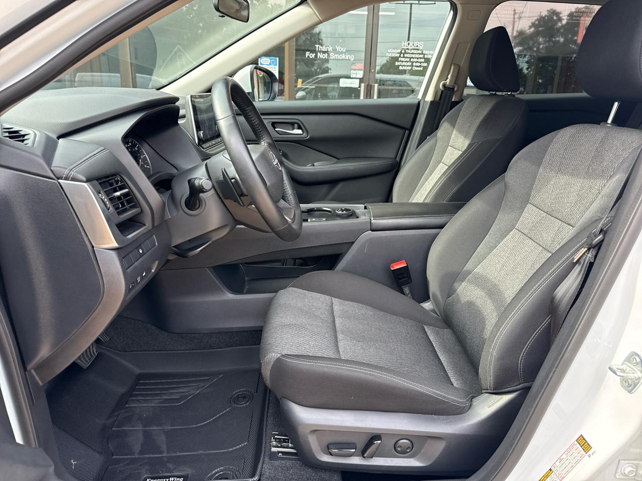 Nissan Rogue SV AWD 2025