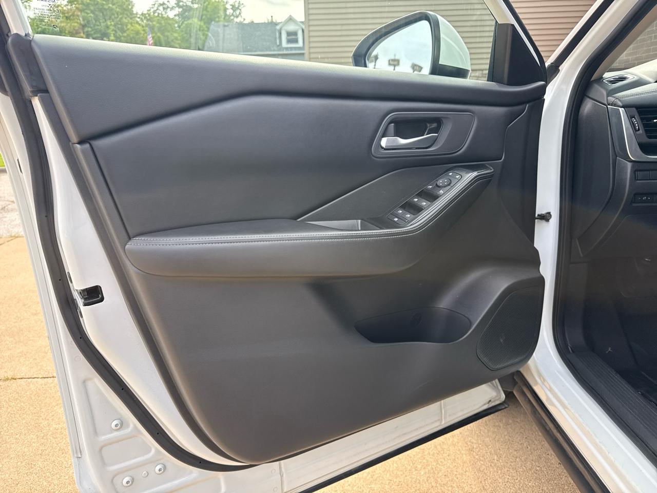 Nissan Rogue SV AWD 2025