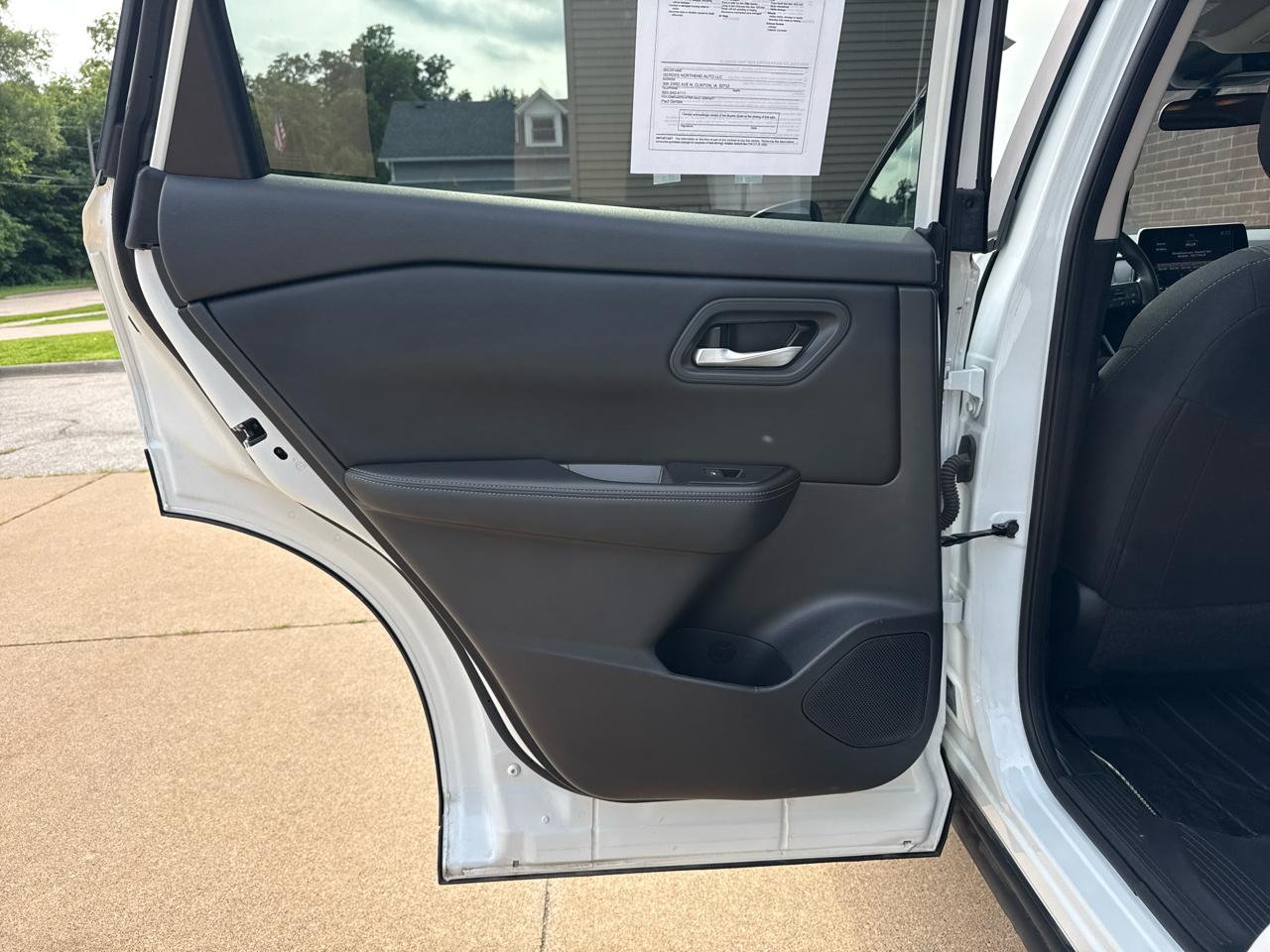 Nissan Rogue SV AWD 2025