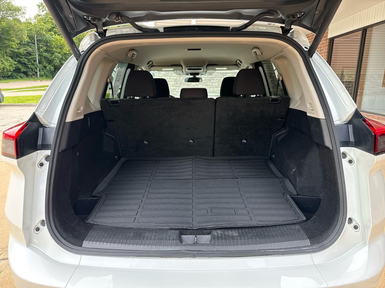 Nissan Rogue SV AWD 2025