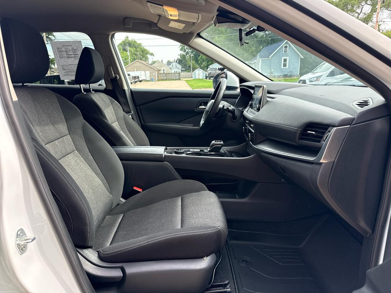 Nissan Rogue SV AWD 2025