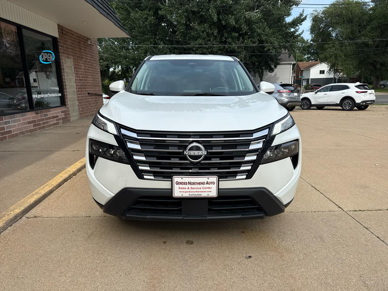 Nissan Rogue SV AWD 2025