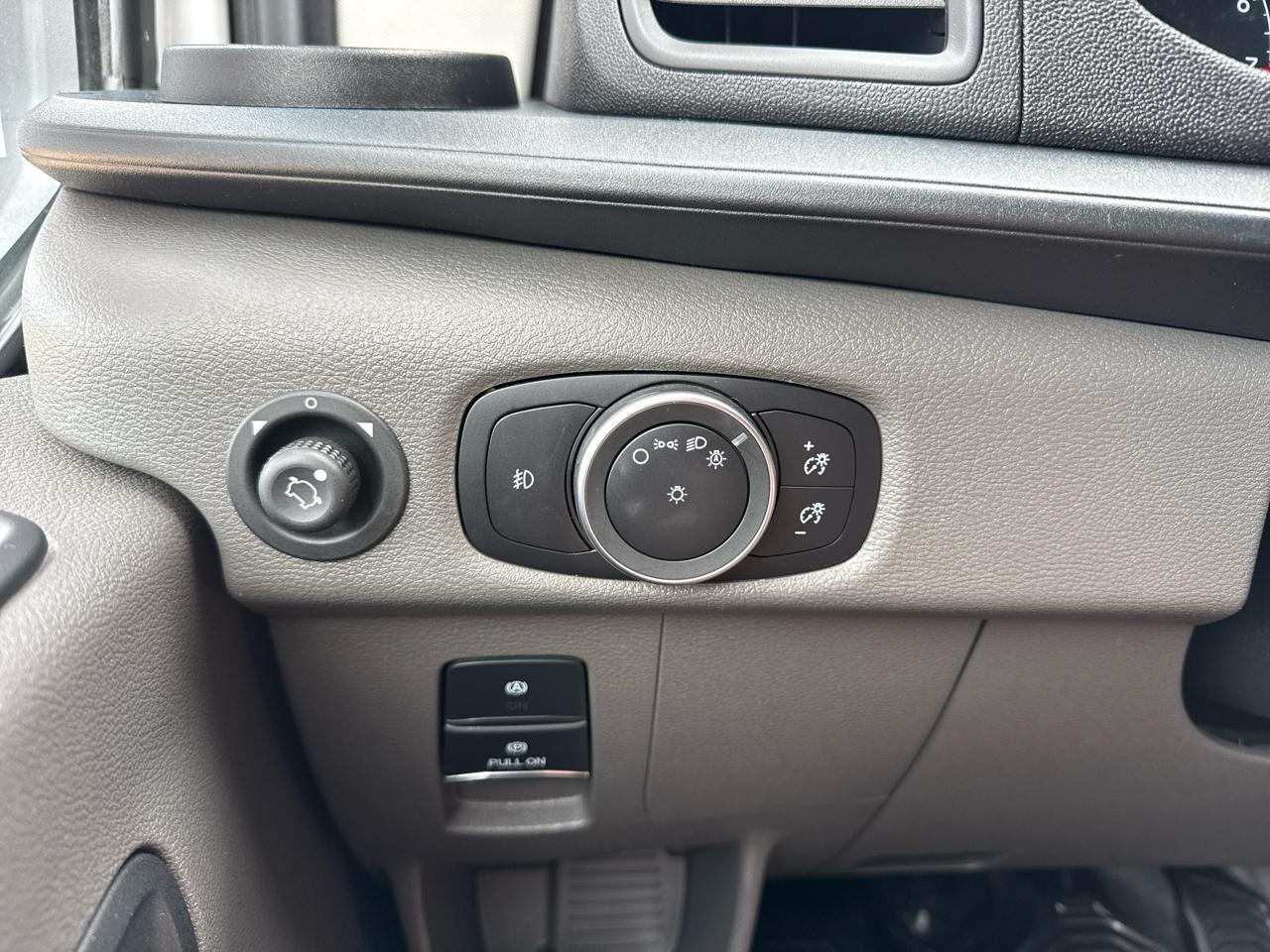 Ford Transit 250 Van 2025