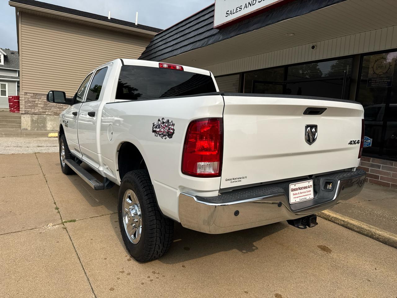 RAM 2500 Tradesman Crew Cab SWB 4WD 2017