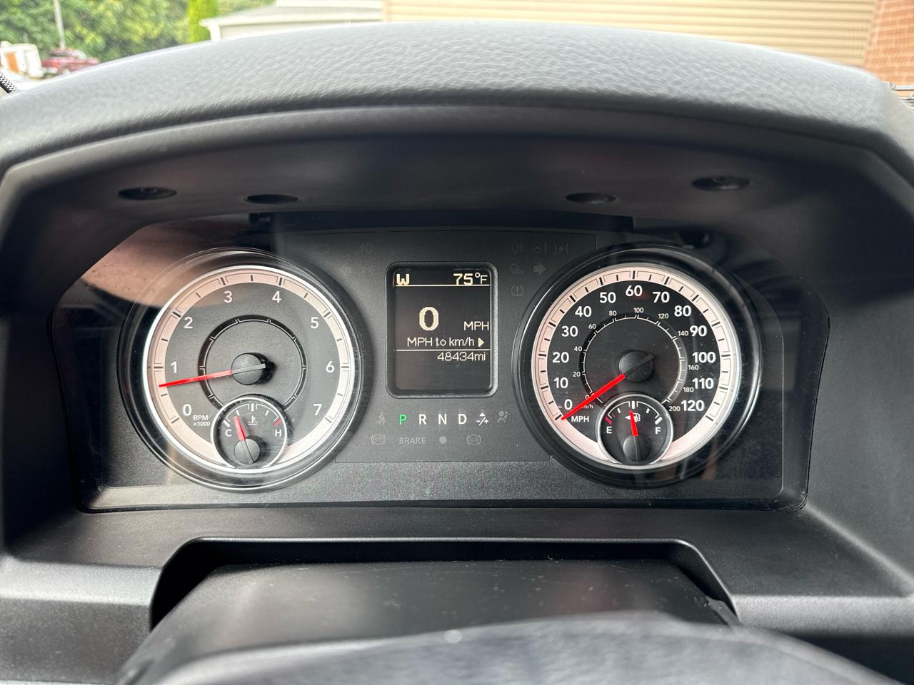 RAM 2500 Tradesman Crew Cab SWB 4WD 2017