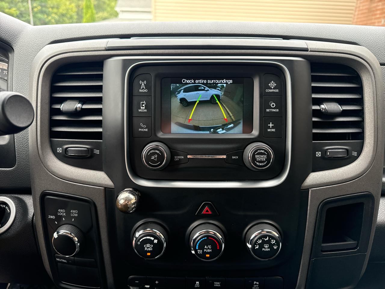 RAM 2500 Tradesman Crew Cab SWB 4WD 2017