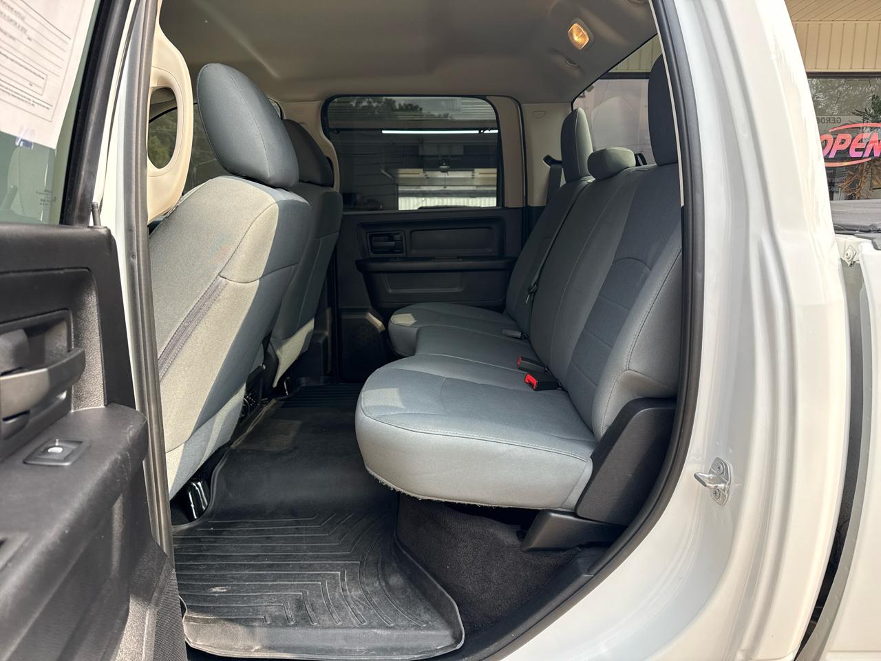 RAM 2500 Tradesman Crew Cab SWB 4WD 2017