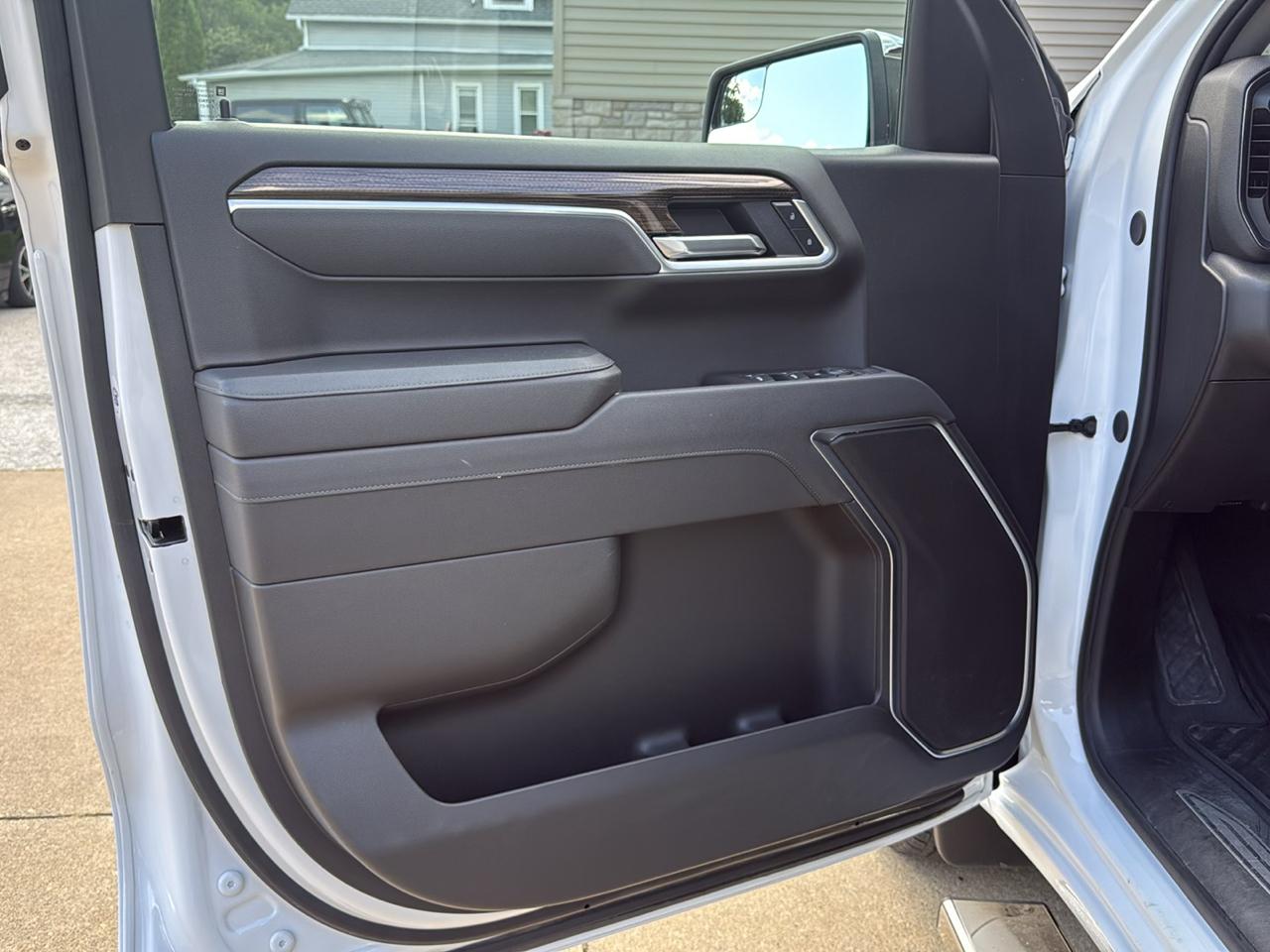 Chevrolet Silverado 1500 LT Crew Cab 4WD 2026