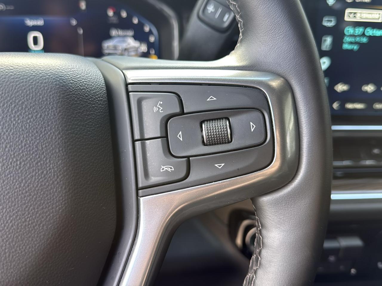 Chevrolet Silverado 1500 LT Crew Cab 4WD 2026