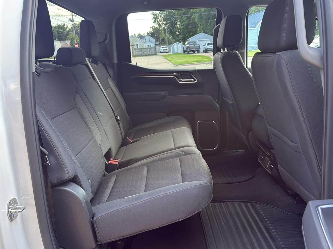 Chevrolet Silverado 1500 LT Crew Cab 4WD 2026