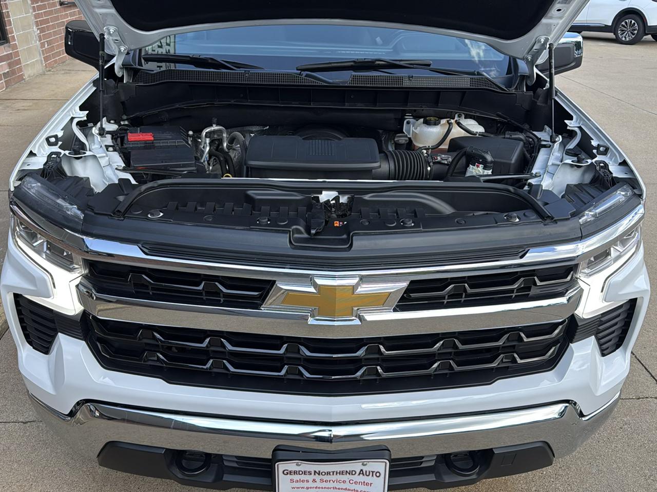 Chevrolet Silverado 1500 LT Crew Cab 4WD 2026