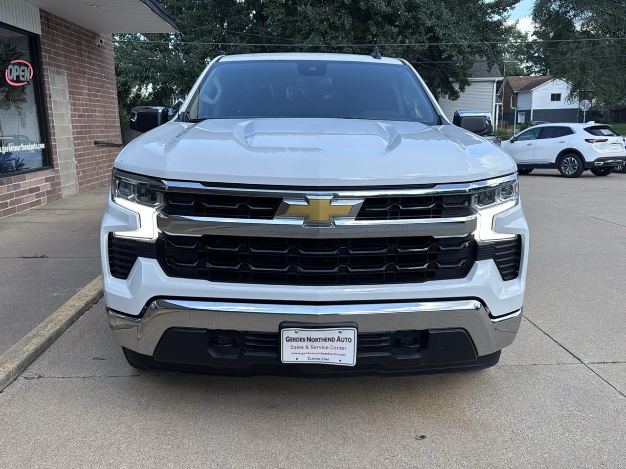 Chevrolet Silverado 1500 LT Crew Cab 4WD 2026