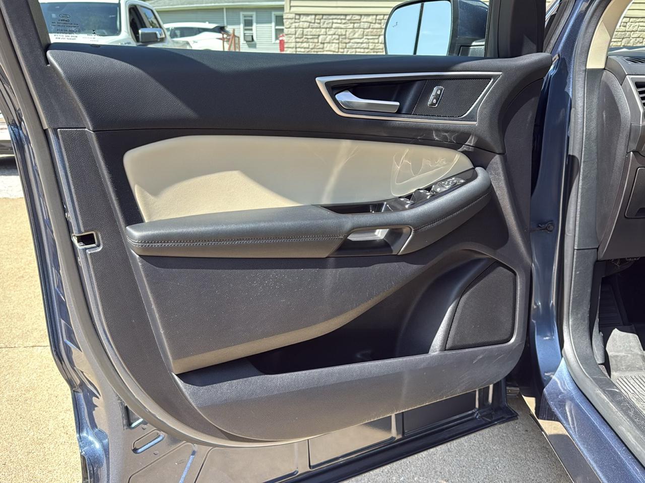 Ford Edge SEL FWD 2019