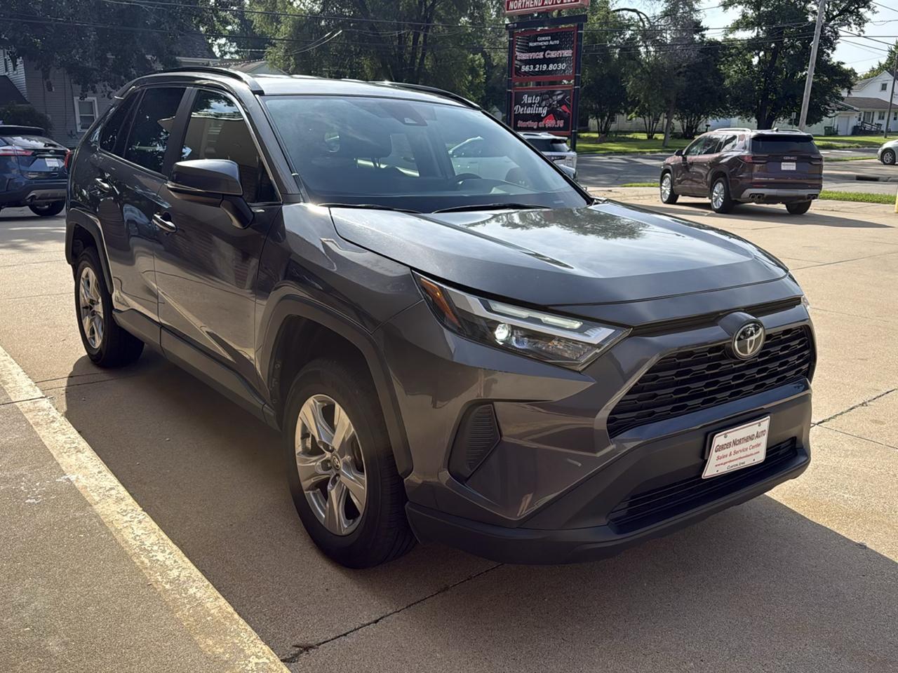 Toyota RAV4 XLE 2024