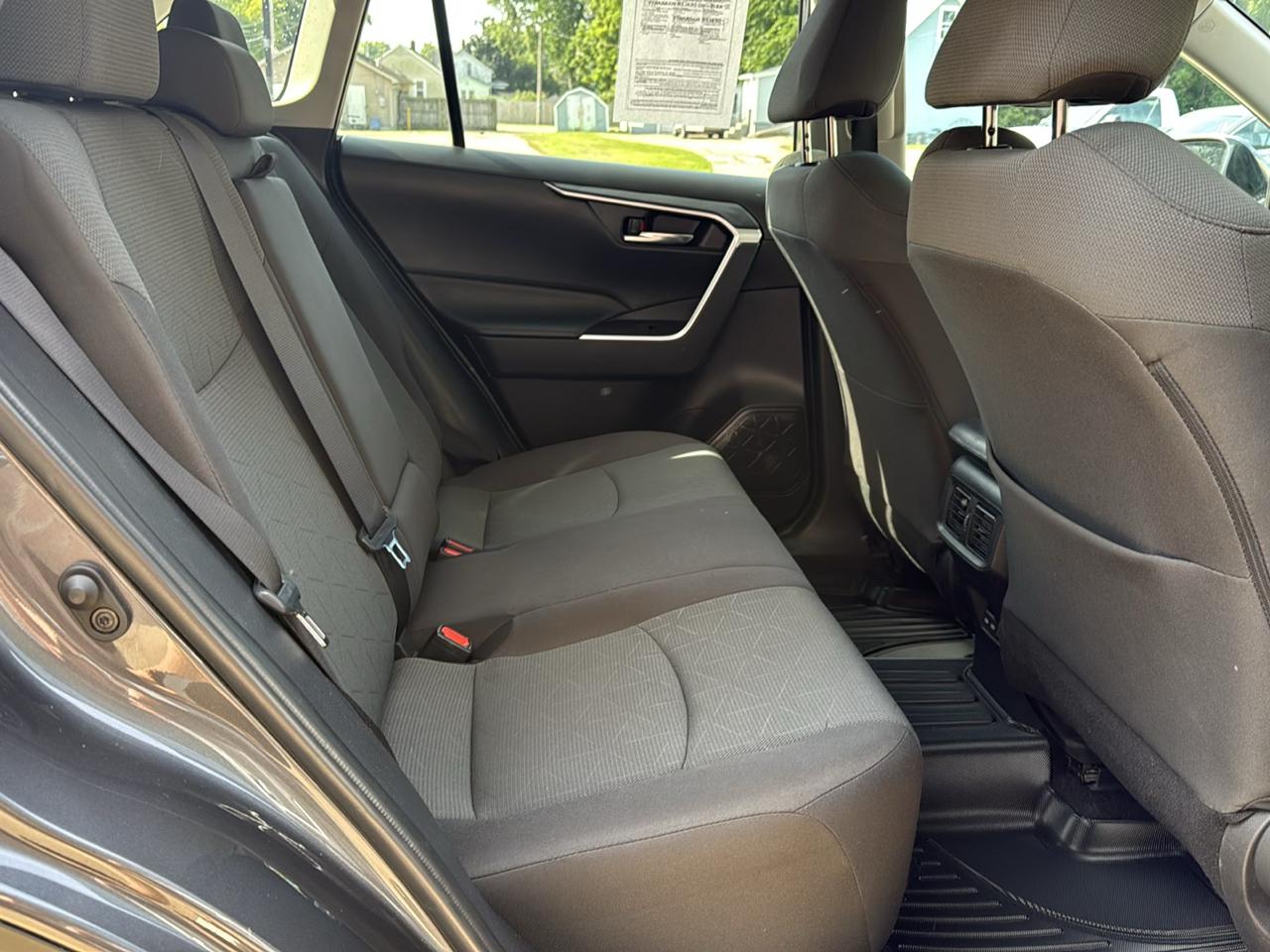 Toyota RAV4 XLE 2024
