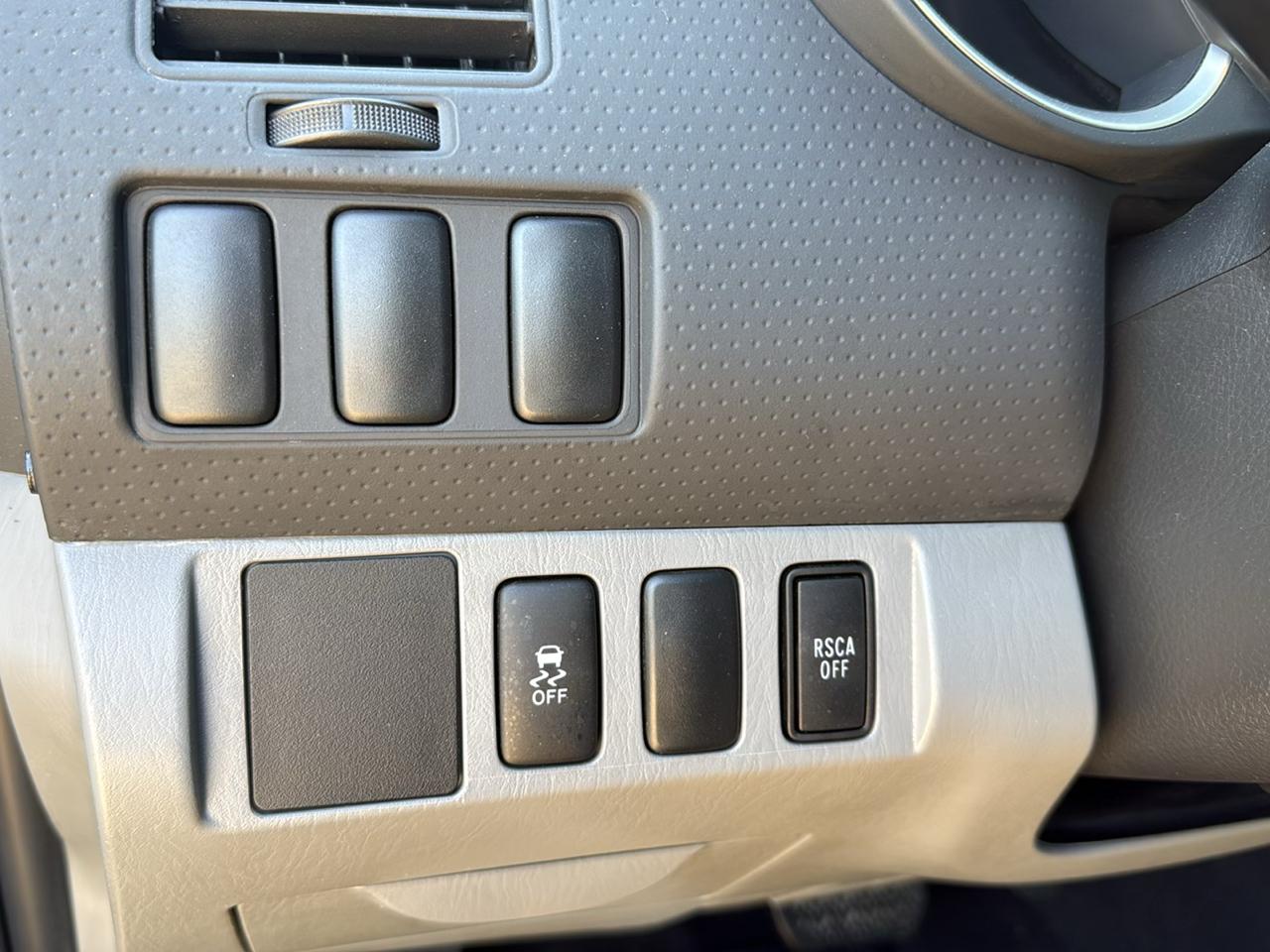 Toyota Tacoma Regular Cab 4WD 2012