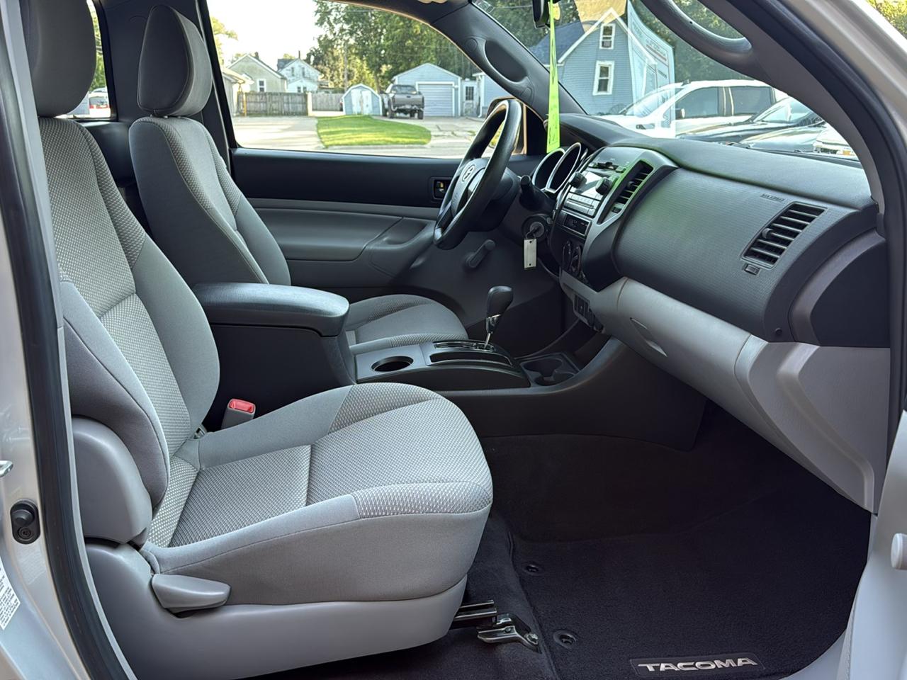 Toyota Tacoma Regular Cab 4WD 2012