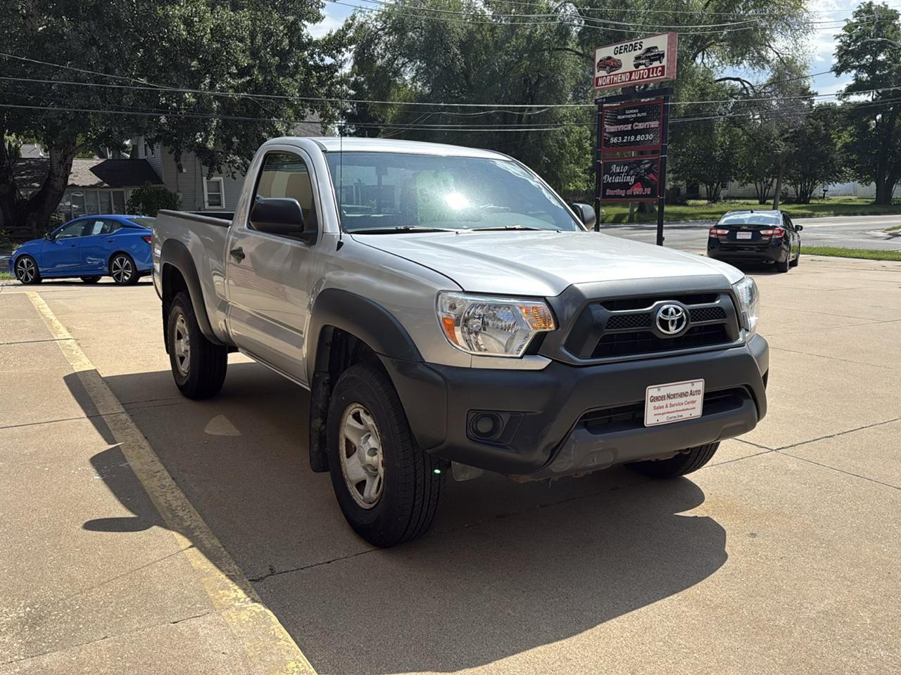 Toyota Tacoma Regular Cab 4WD 2012