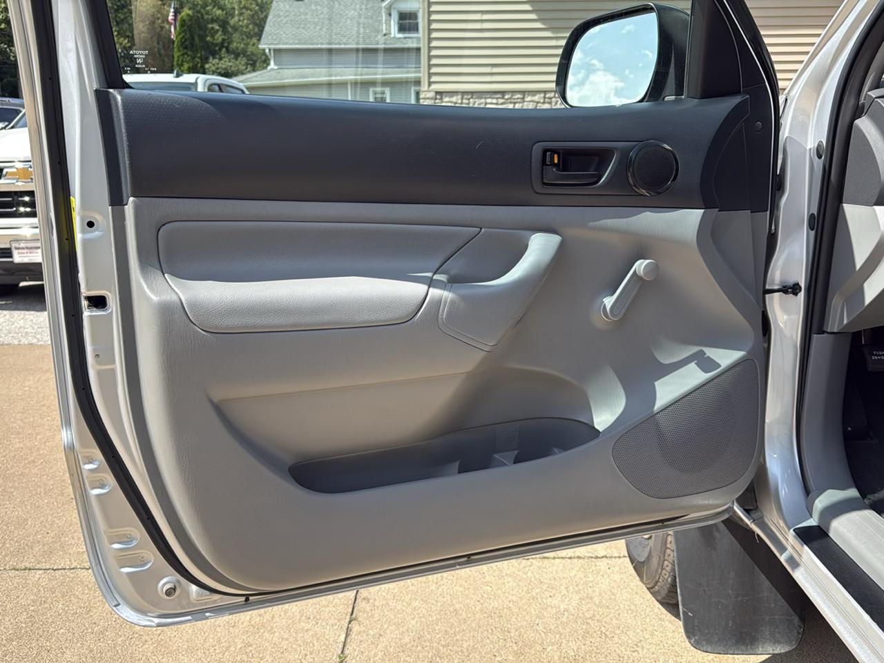 Toyota Tacoma Regular Cab 4WD 2012
