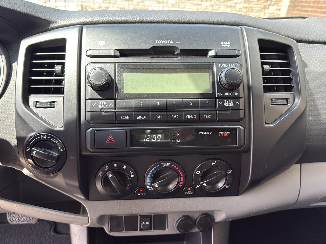 Toyota Tacoma Regular Cab 4WD 2012