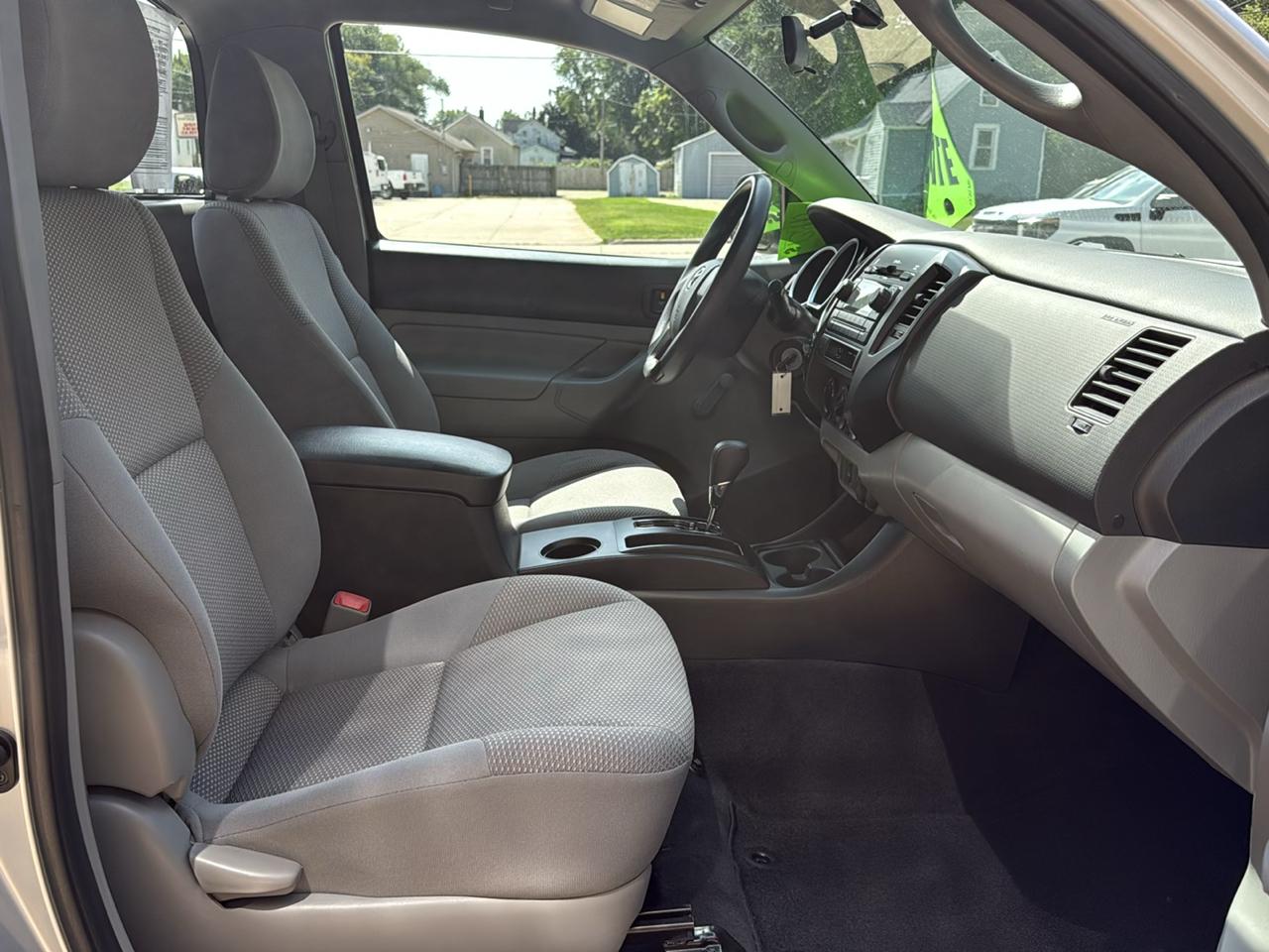Toyota Tacoma Regular Cab 4WD 2012