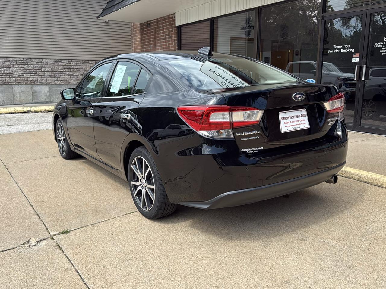 Subaru Impreza 2.0i Limited CVT 4-Door 2017