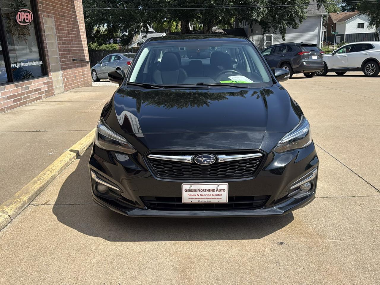 Subaru Impreza 2.0i Limited CVT 4-Door 2017