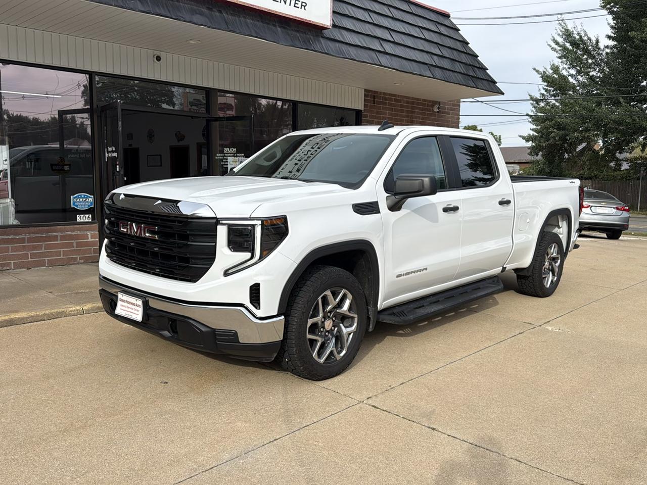 GMC Sierra 1500 Pro Crew Cab Short Box 4WD 2024
