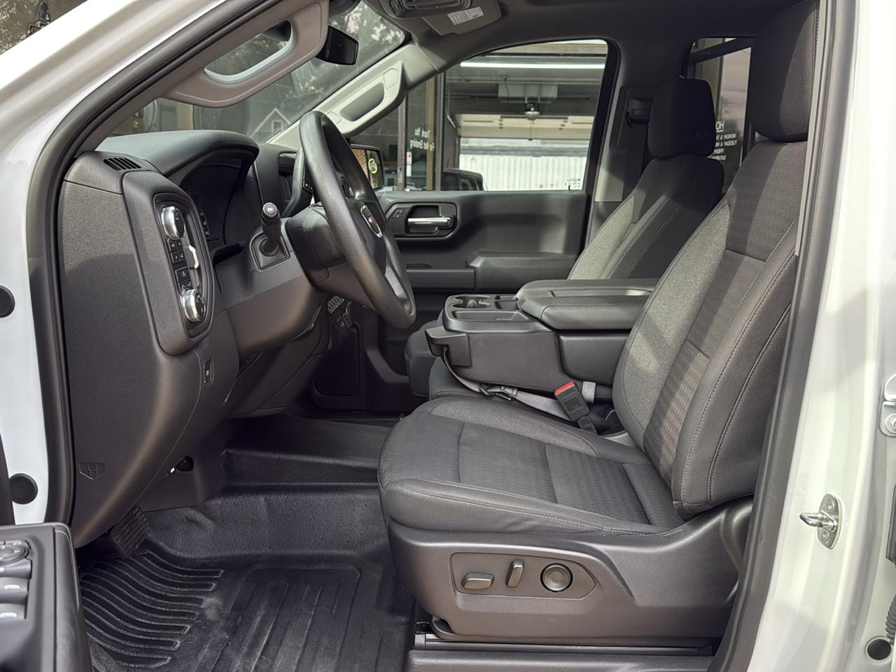 GMC Sierra 1500 Pro Crew Cab Short Box 4WD 2024