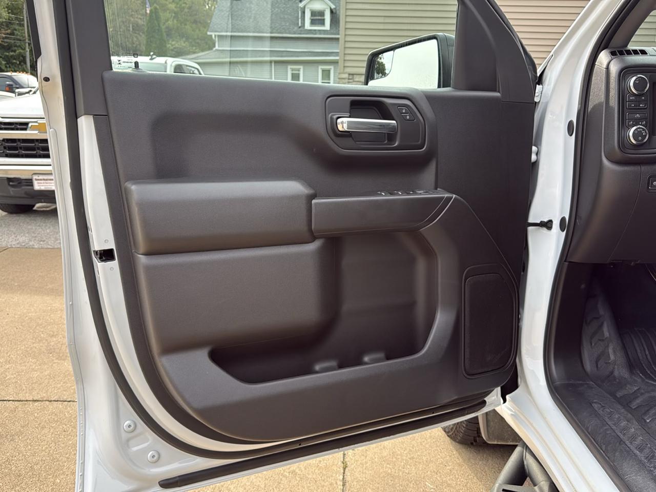 GMC Sierra 1500 Pro Crew Cab Short Box 4WD 2024