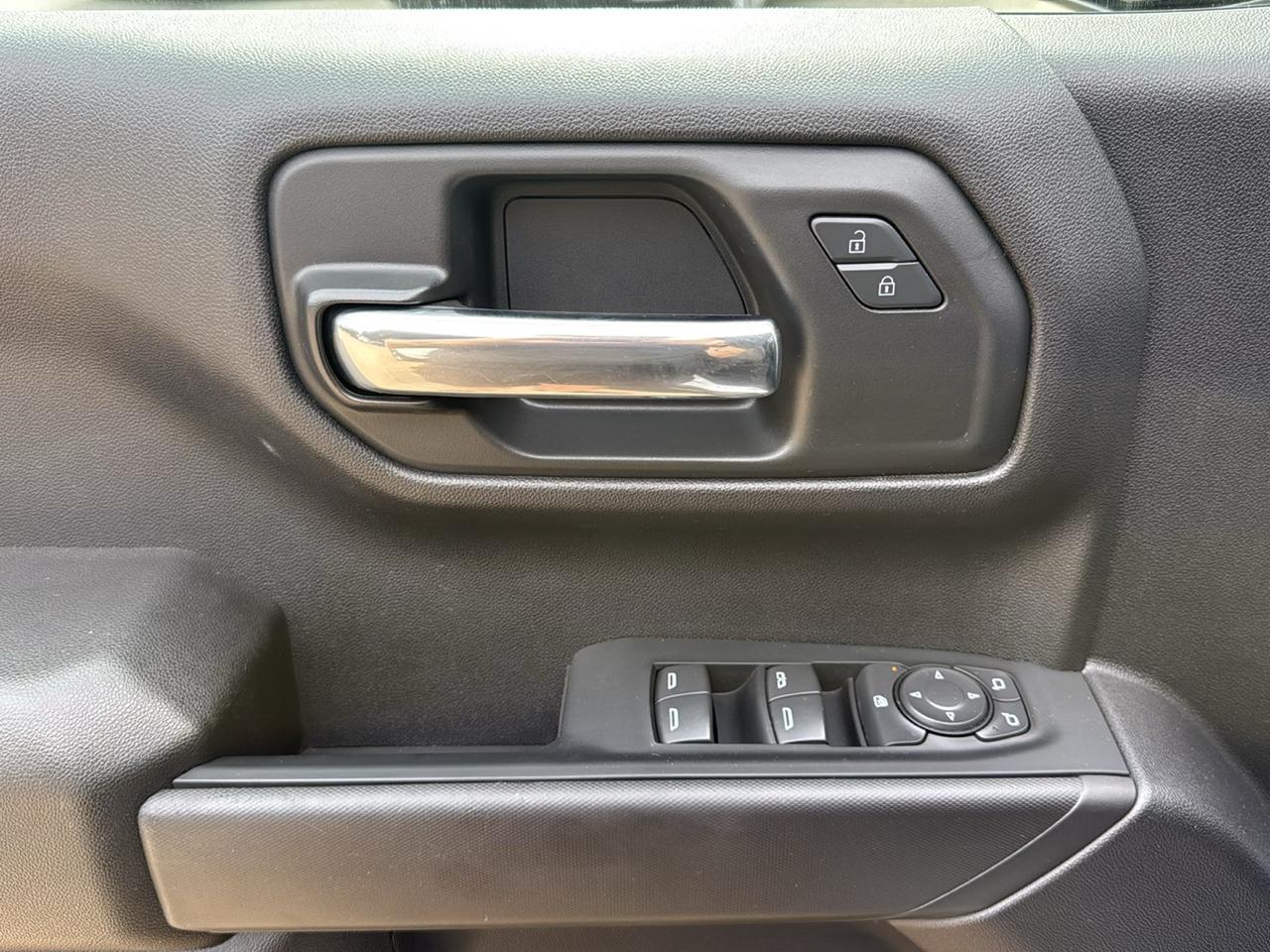 GMC Sierra 1500 Pro Crew Cab Short Box 4WD 2024