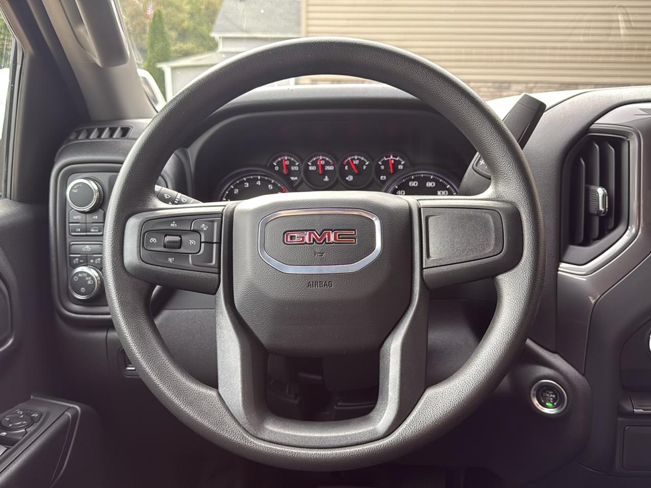 GMC Sierra 1500 Pro Crew Cab Short Box 4WD 2024
