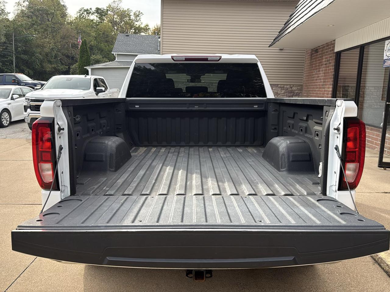 GMC Sierra 1500 Pro Crew Cab Short Box 4WD 2024