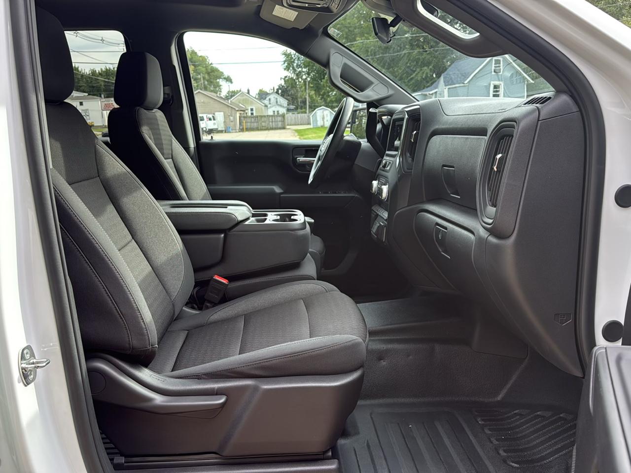 GMC Sierra 1500 Pro Crew Cab Short Box 4WD 2024