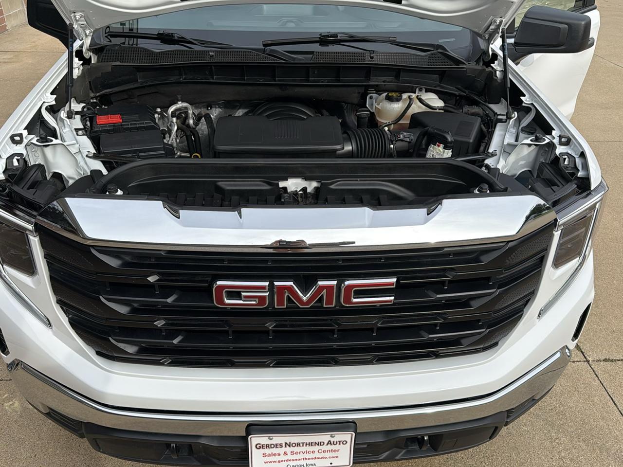 GMC Sierra 1500 Pro Crew Cab Short Box 4WD 2024