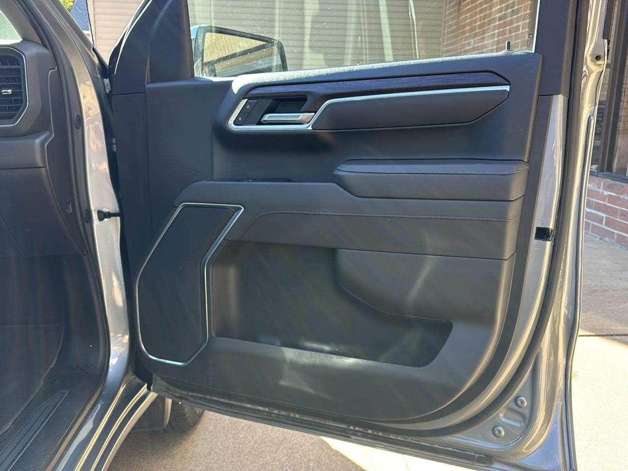GMC Sierra 1500 SLT Crew Cab 4WD 2026
