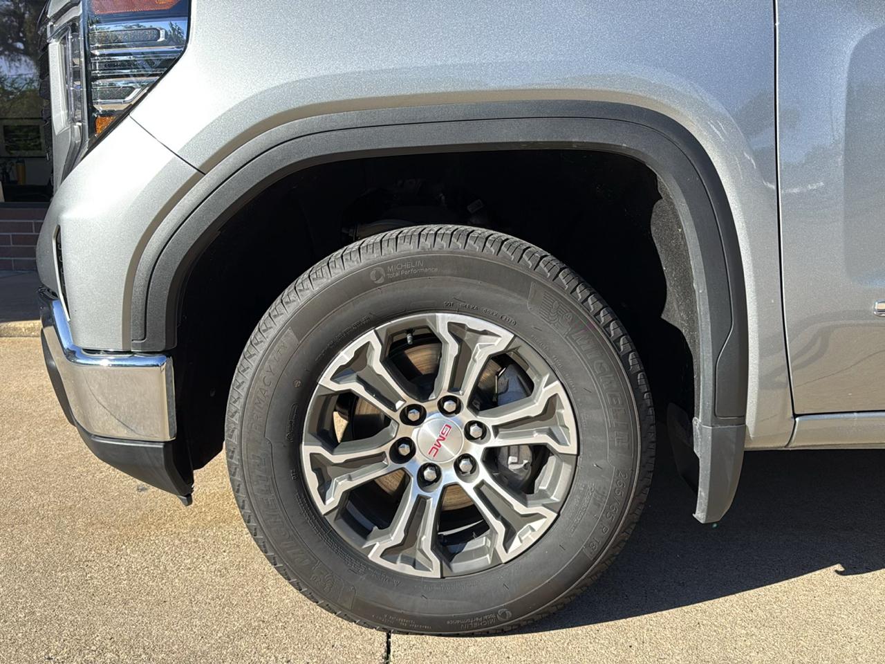 GMC Sierra 1500 SLT Crew Cab 4WD 2026