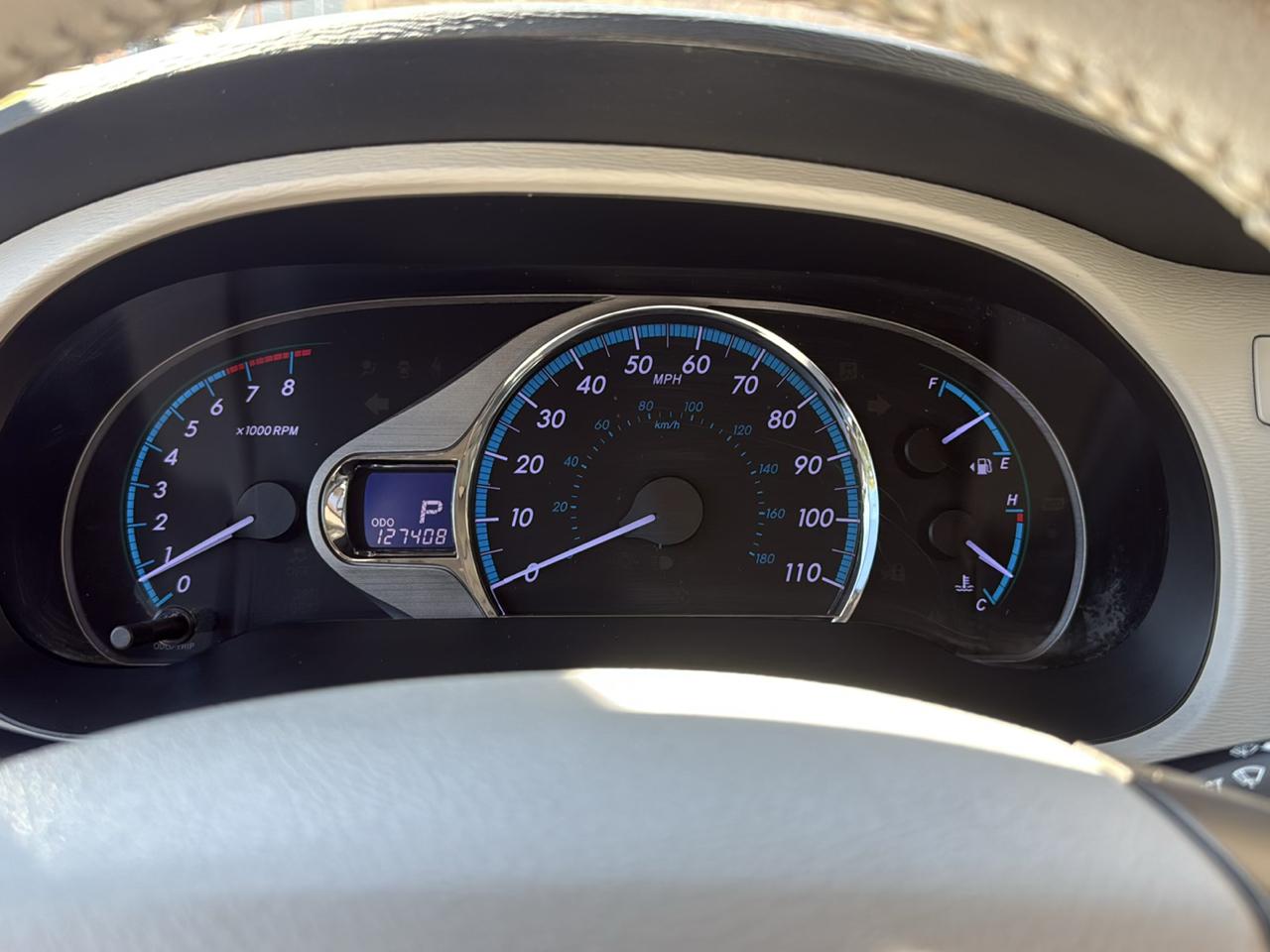 Toyota Sienna XLE FWD 8-Passenger V6 2012