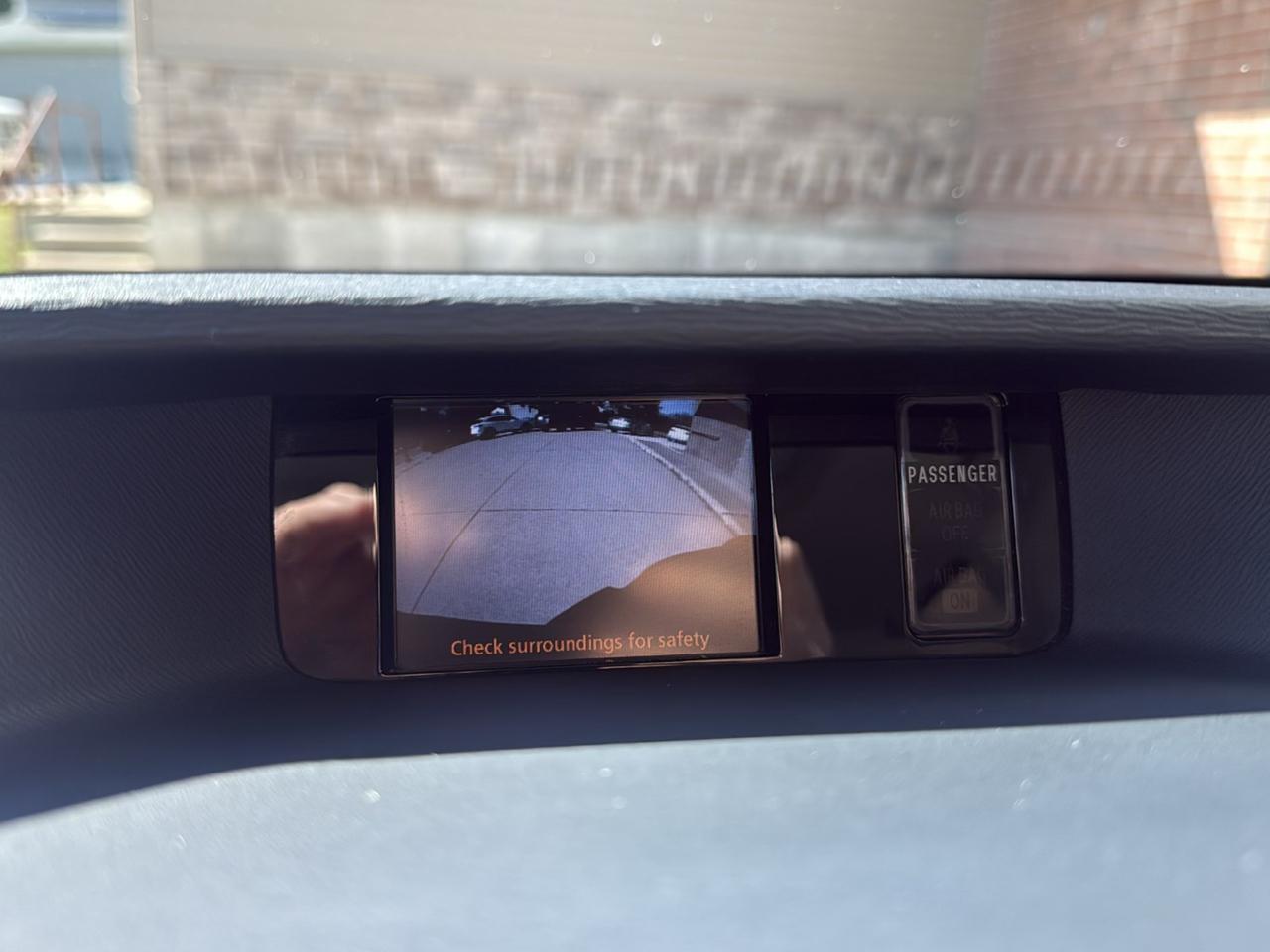 Toyota Sienna XLE FWD 8-Passenger V6 2012