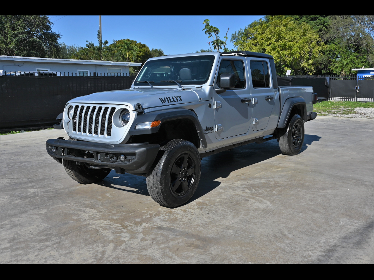 2023 Jeep Gladiator Sport Pickup 4D 5 ft