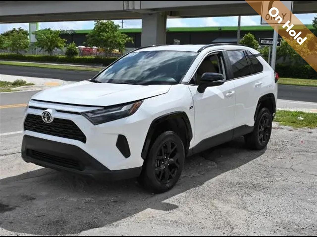 2022 Toyota RAV4 XLE Sport Utility 4D