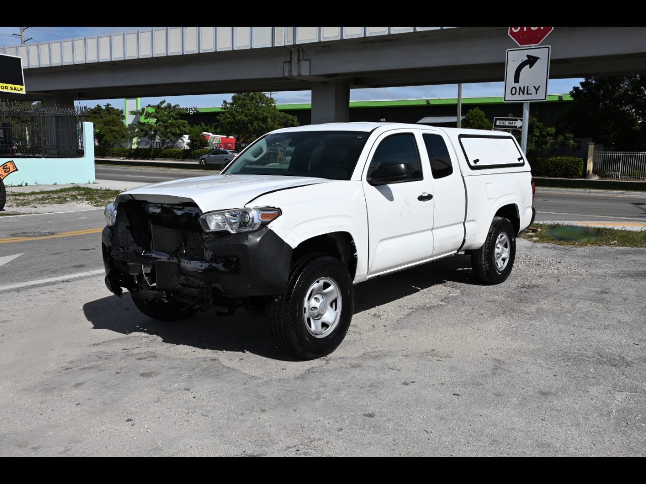 2022 Toyota Tacoma SR5 Pickup 4D 6 ft