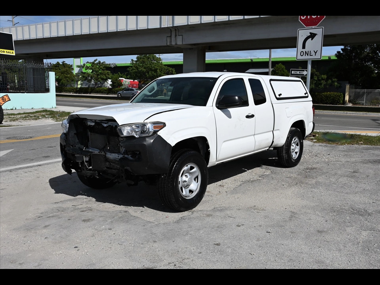 2022 Toyota Tacoma SR5 Pickup 4D 6 ft