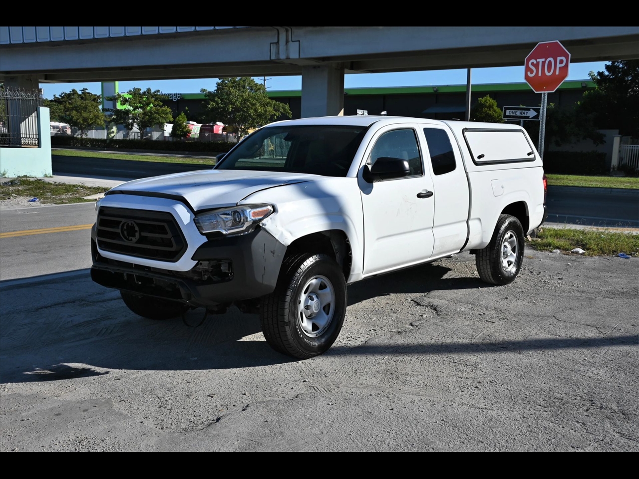 2022 Toyota Tacoma SR5 Pickup 4D 6 ft