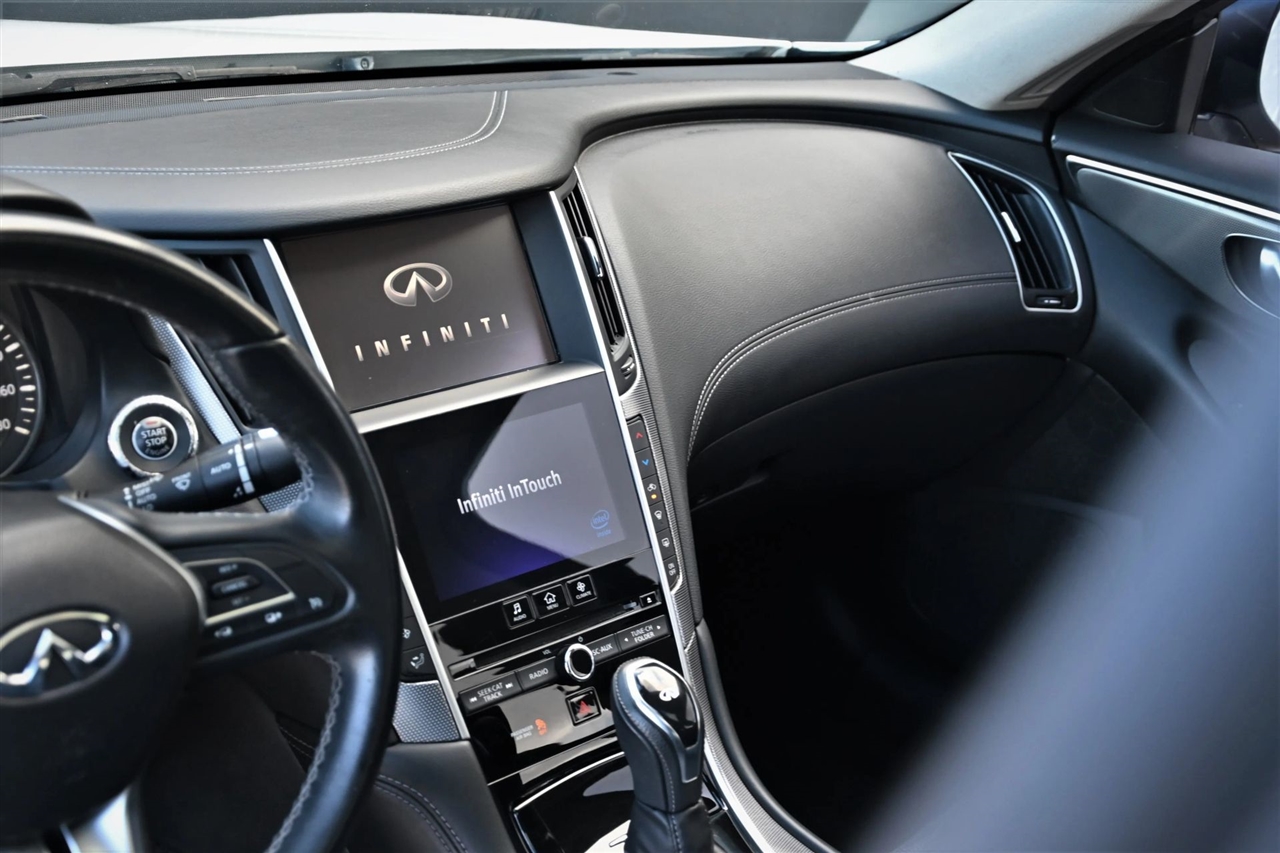 Infiniti Q50  2019