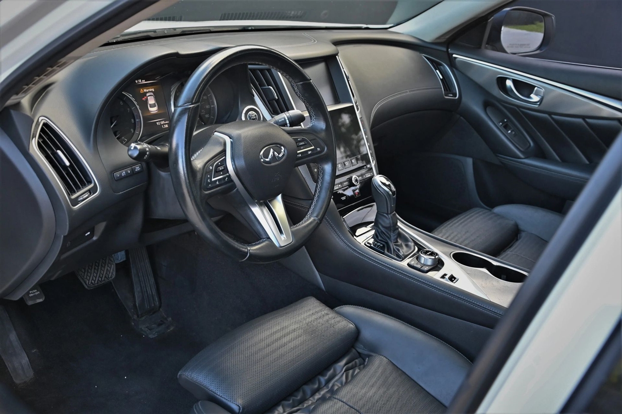 Infiniti Q50  2019