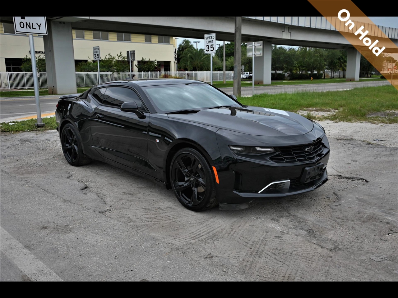 2022 Chevrolet Camaro LT Coupe 2D