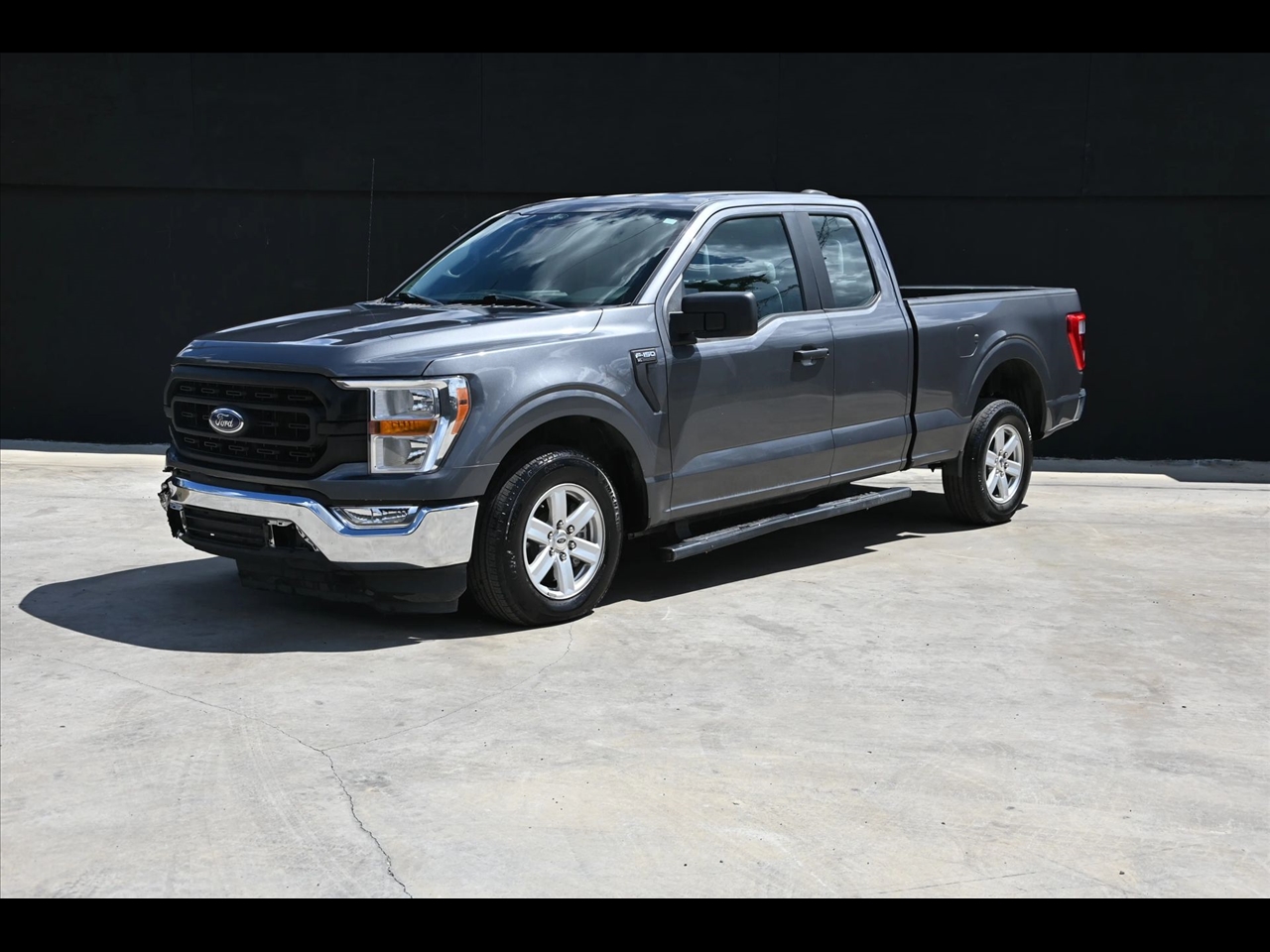 2022 Ford F-150 XL Pickup 4D 6 1/2 ft